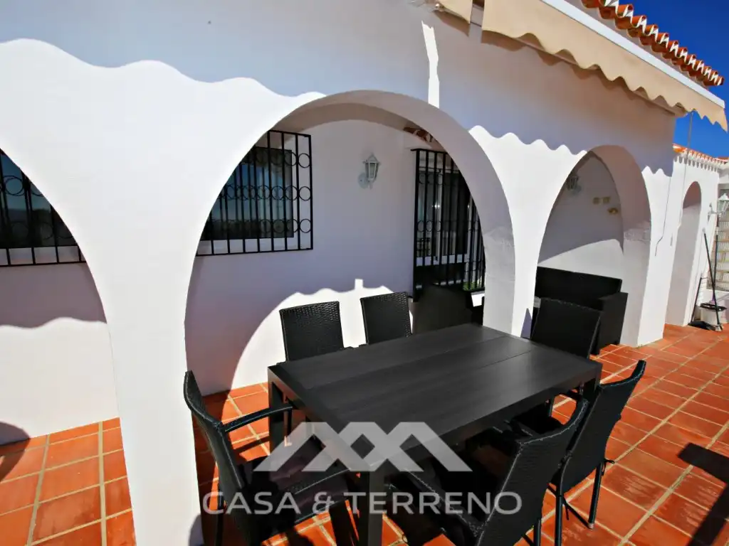 Terraza de Casa o chalet en venta en Vélez-Málaga con Aire acondicionado, Piscina y TV