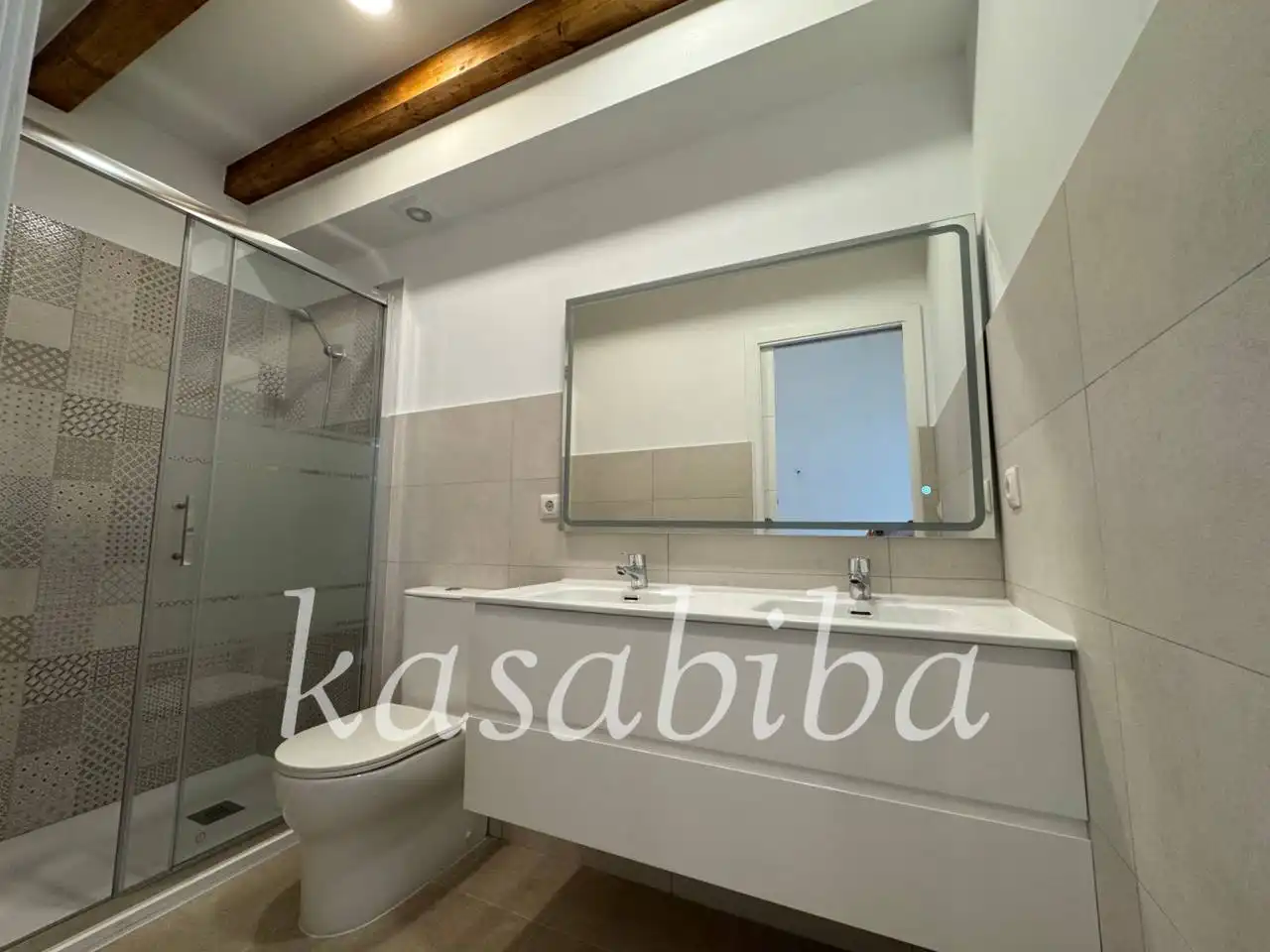 Baño de Piso de alquiler en Valencia con Aire acondicionado, Calefacción y Terraza