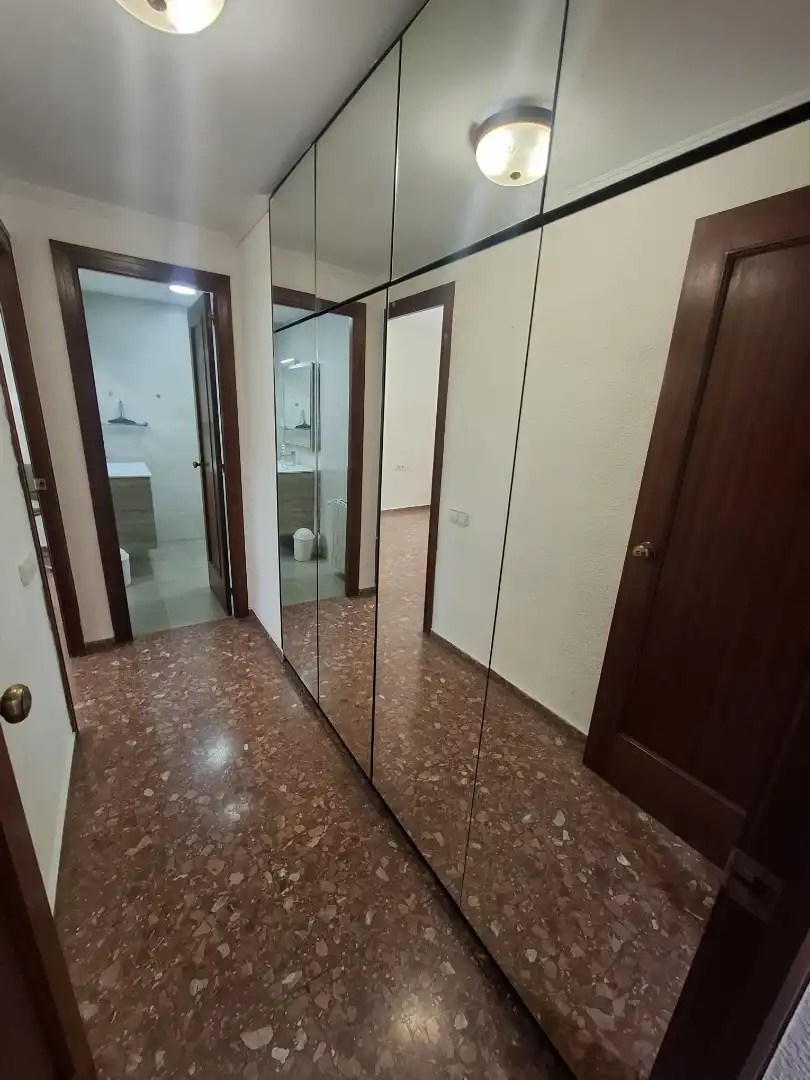 Wohnung zum Verkauf in Valencia mit Klimaanlage, Heizung und Abstellraum