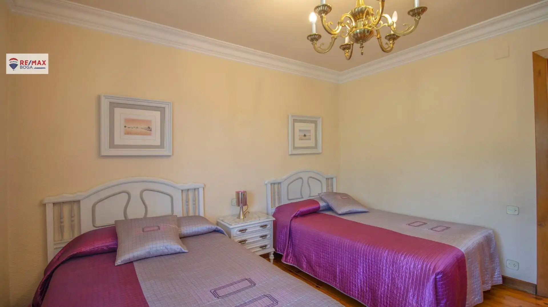 Dormitori de Casa o xalet en venda en Oyón-Oion amb Aire condicionat, Jardí privat i Parquet
