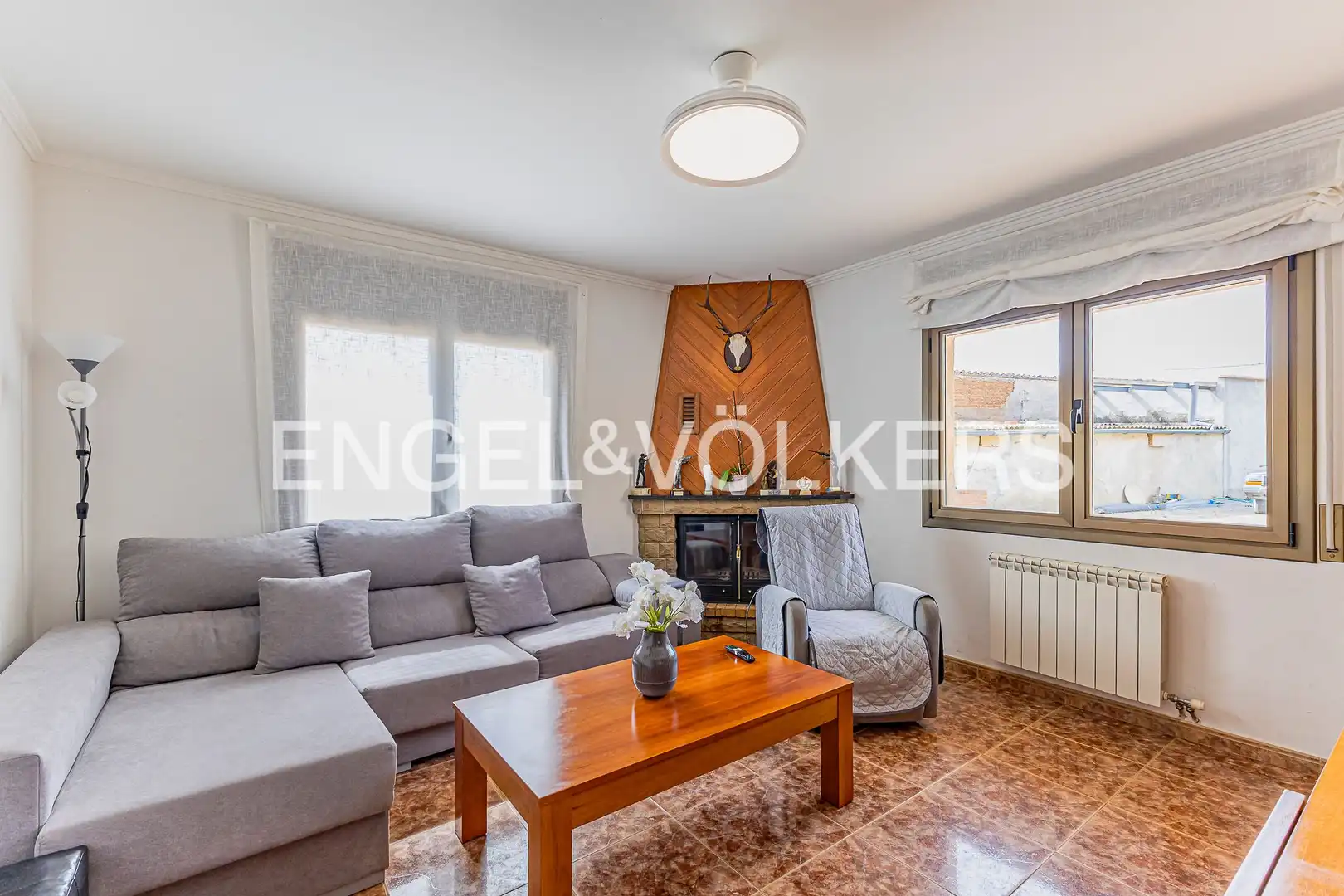 Casa amb terrassa en venda a Torrelles de Foix, imagen 4