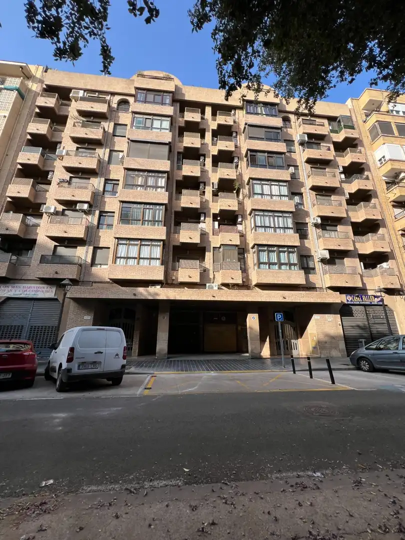 Vista exterior de Garaje en venta en Valencia