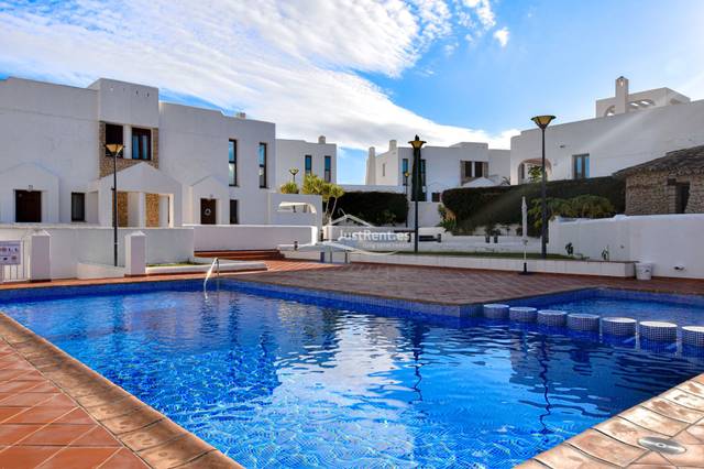 Casa adosada en Alquiler en Carrió - La Merced - Los Pinos