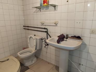 Gewerbefläche zur Miete in A Ponte