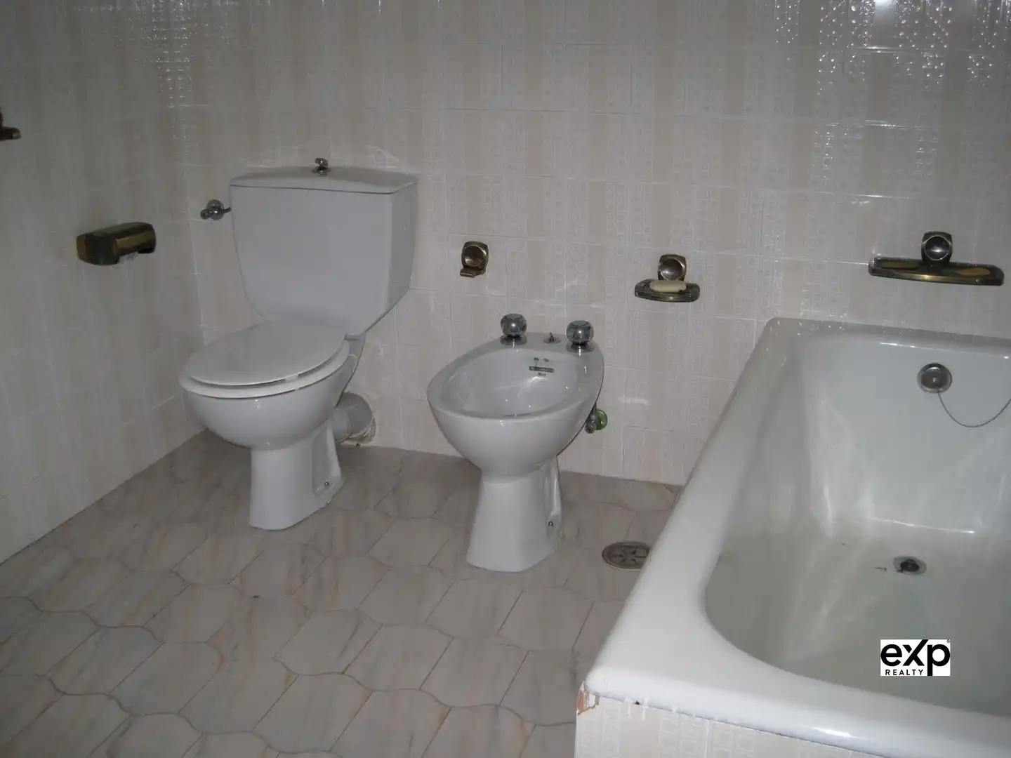 Bathroom of Houses for sale in O Valadouro    with Parquet flooring