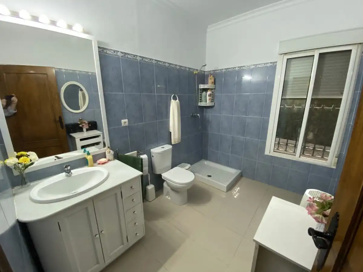 Badezimmer von Country house zum Verkauf in Villalba del Alcor mit Terrasse und Möbliert