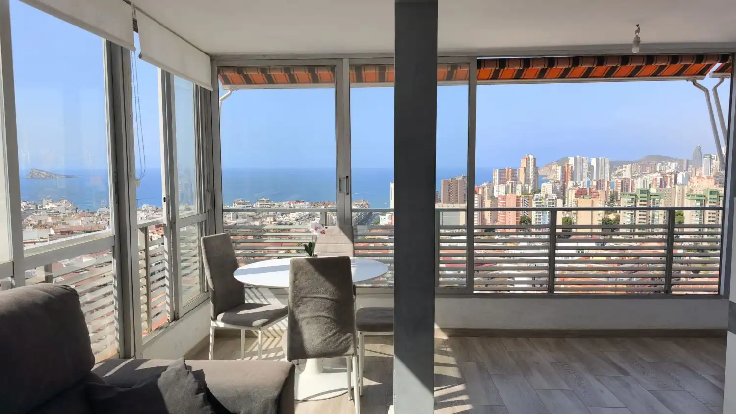 Terrasse von Wohnungen zur Miete in Benidorm mit Klimaanlage, Abstellraum und Möbliert