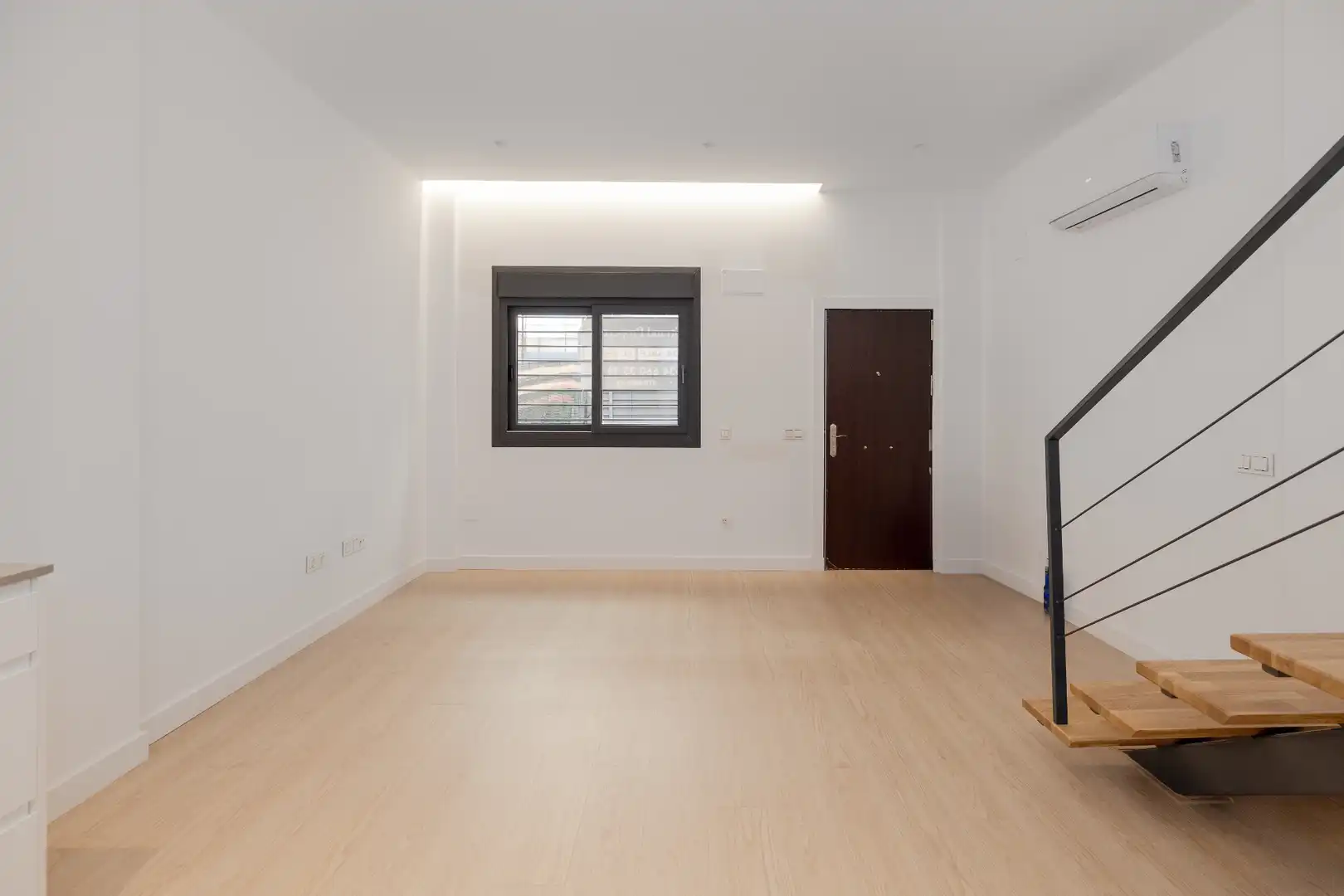 Casa adosada en venta en Málaga con Aire acondicionado, Calefacción y Terraza