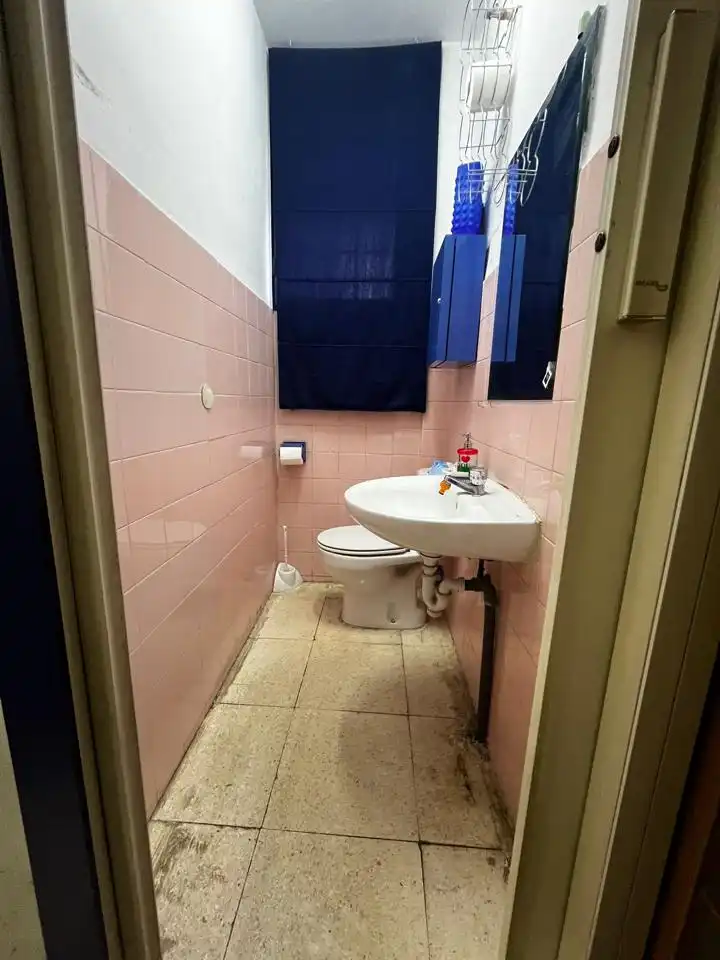 Bathroom of Commercial properties for rent in Madrid