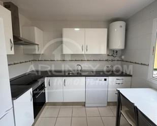 Kitchen of House or chalet to rent in Alcalá de Guadaira  with Parquet flooring and Terrace
