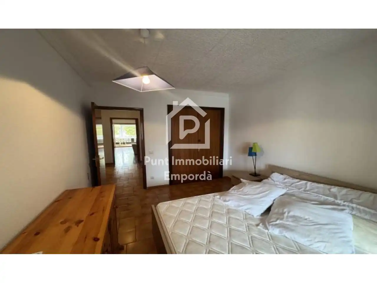 Schlafzimmer von Wohnungen zum Verkauf in Empuriabrava mit Klimaanlage und Terrasse