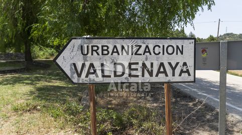 ?Parcela de 2.798 m con cabaña y piscina comunitaria en Urbanización Valdenaya, Trillo, imatge 3
