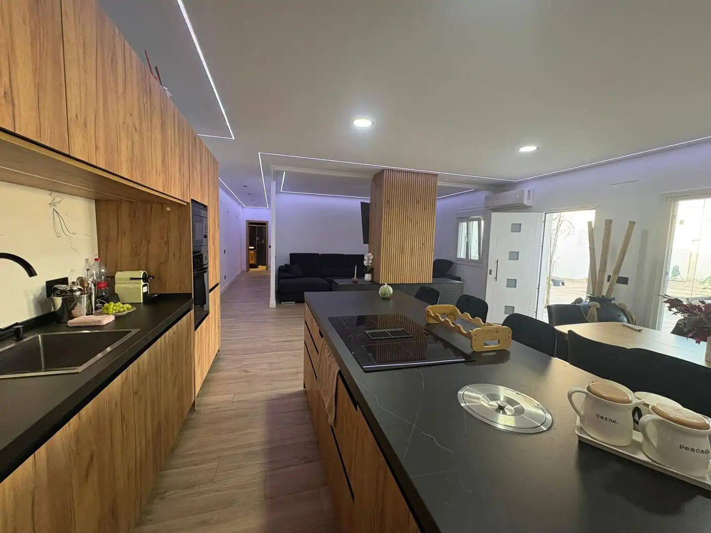 Kitchen of Houses for sale in Chiclana de la Frontera  with Air Conditioner and Swimming Pool