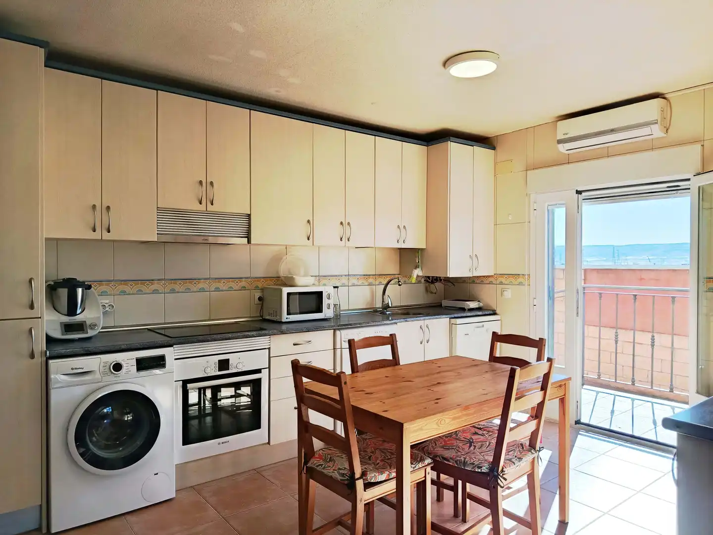Kitchen of Houses for sale in Meco  with Air Conditioner, Heating and Terrace