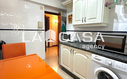 Kitchen of Flat for sale in  Sevilla Capital