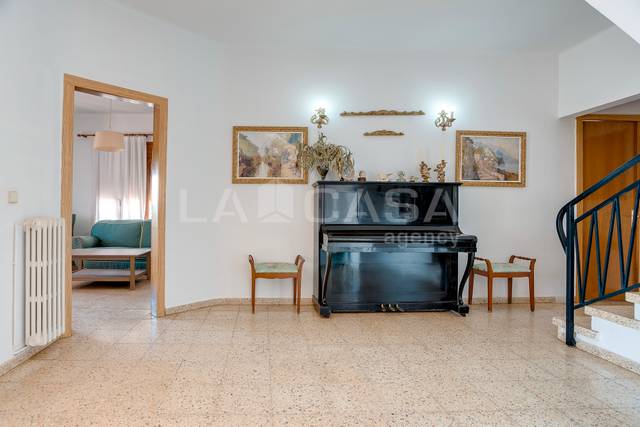 Casa-chalet en Venta en Carrer Santiago Rusiñol en Canovelles