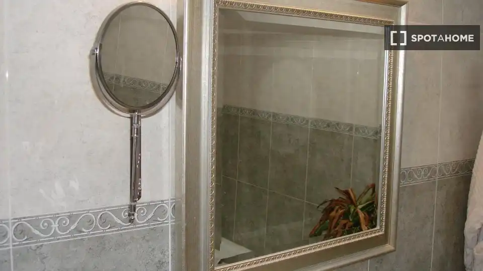 Baño de Piso de alquiler en Bétera con Aire acondicionado, Calefacción y Amueblado