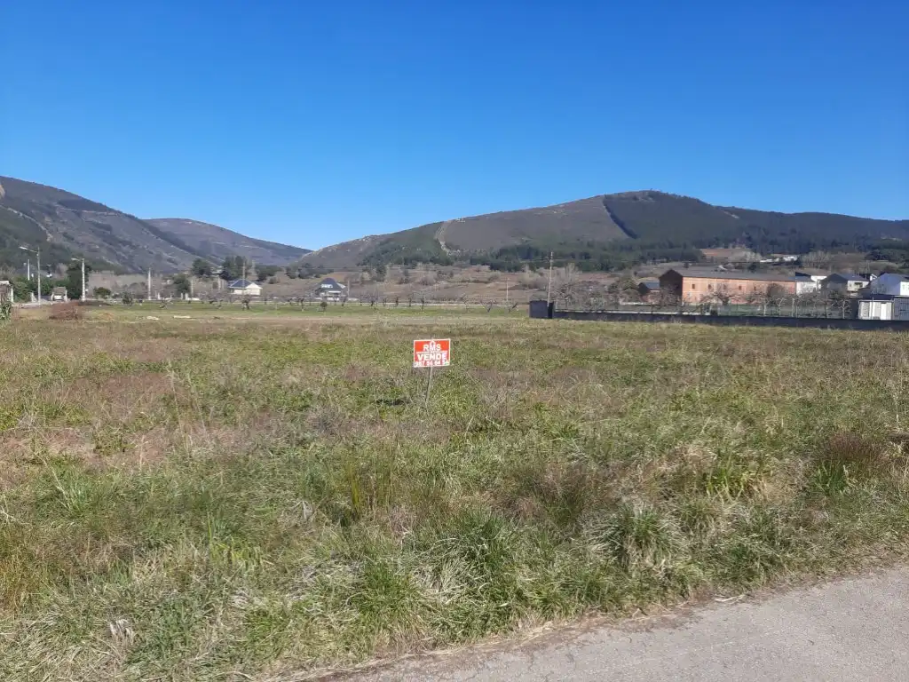 Finca rústica en venta en Cacabelos