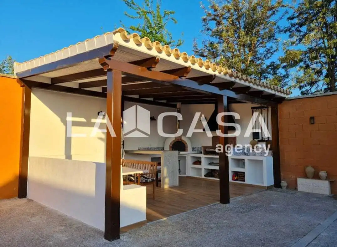 Chalet con piscina en venta en Los Palacios y Villafranca, imagen 14