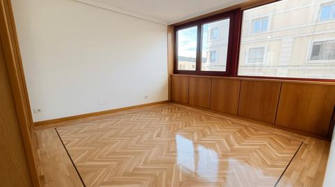 Foto 4 de Piso de alquiler en Plaza Obispo José Eguino y Trecu, Centro - Ayuntamiento, Santander