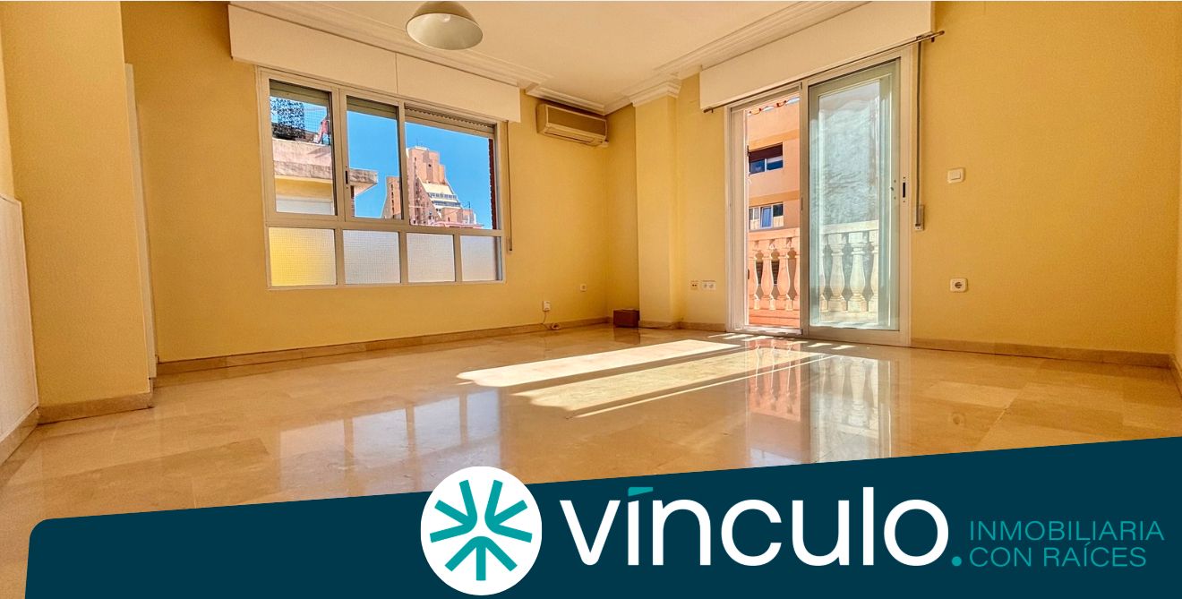 Dormitori de Pis en venda en Alicante / Alacant amb Aire condicionat, Moblat i Forn