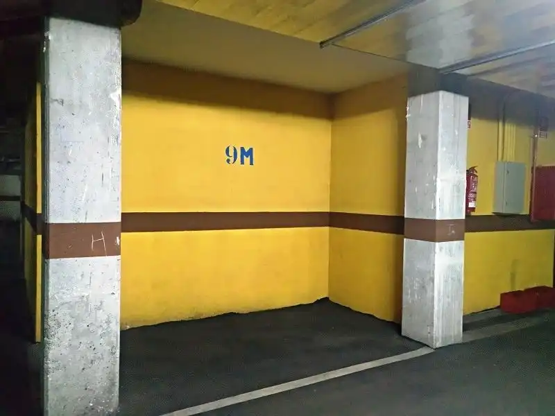 Parking of Garage for rent in Madrid  with Alarm