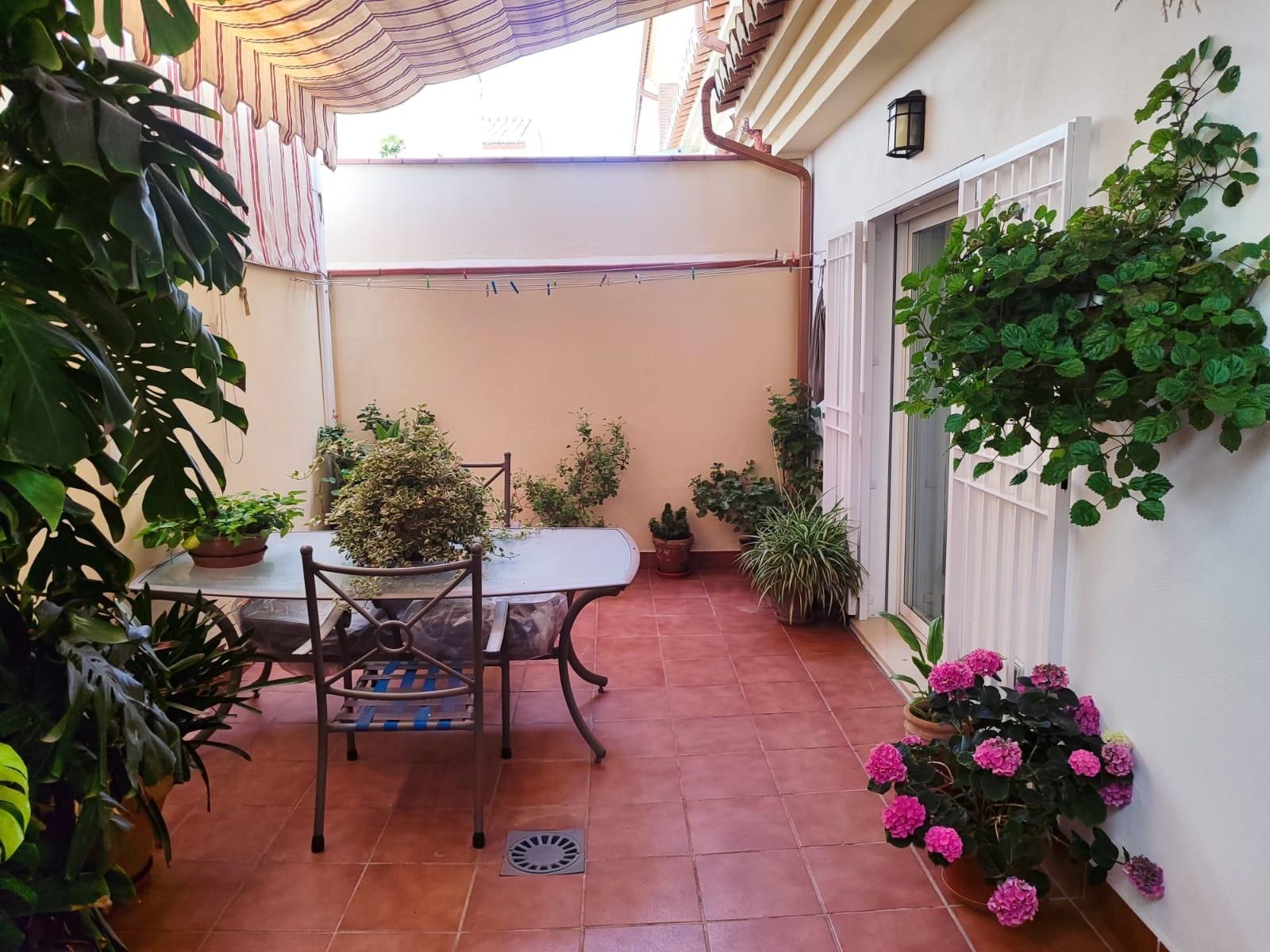 Terrasse von Einfamilien-Reihenhaus miete in  Granada Capital