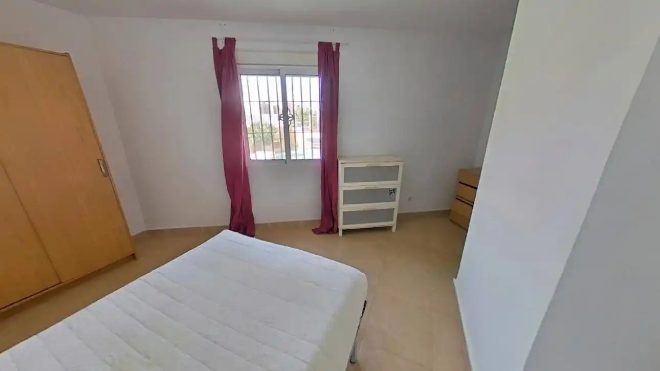 Dormitori de Planta baixa en venda en Torrevieja amb Aire condicionat, Calefacció i Jardí privat