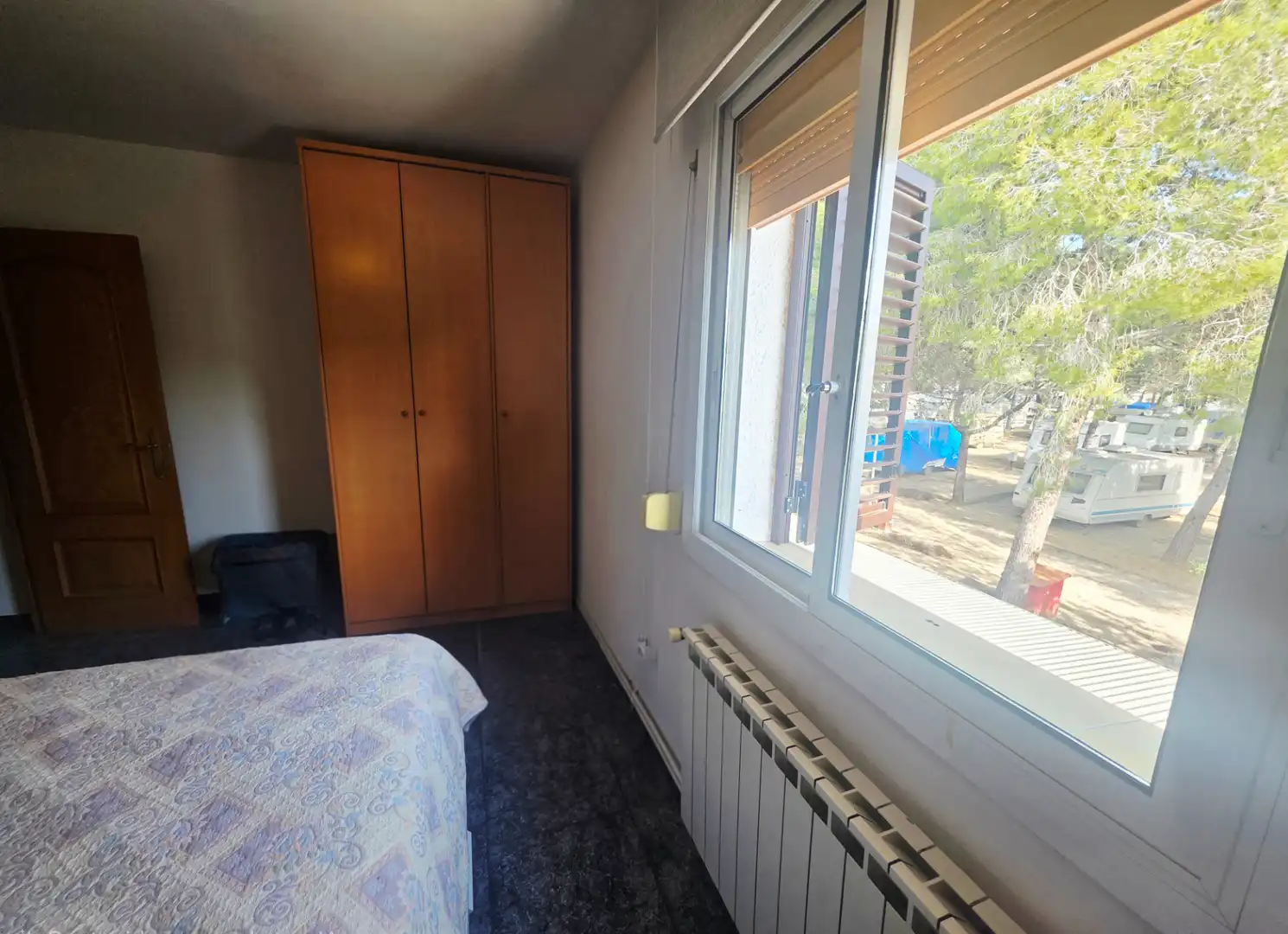 Habitación de Casa adosada en venta en El Vendrell con Calefacción y Trastero