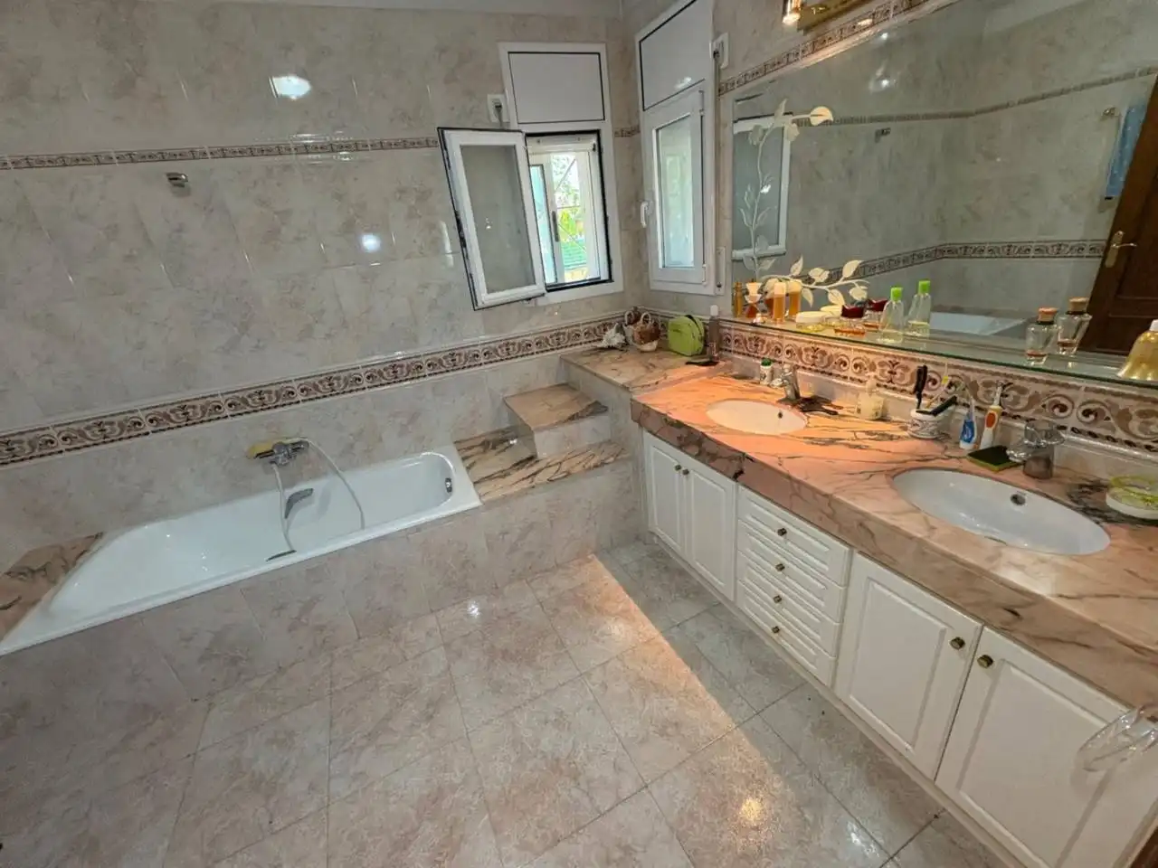 Baño de Casa o chalet en venta en Torredembarra con Aire acondicionado, Calefacción y Jardín privado