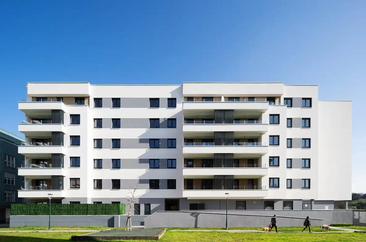 Vista exterior de Garatge en venda en Gijón 
