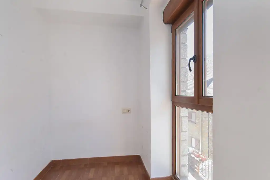 Dormitori de Casa adosada en venda en Naut Aran amb Calefacció i Alarma