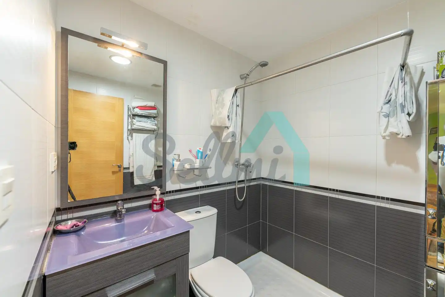 Baño de Piso en venta en Avilés con Calefacción, Parquet y Trastero