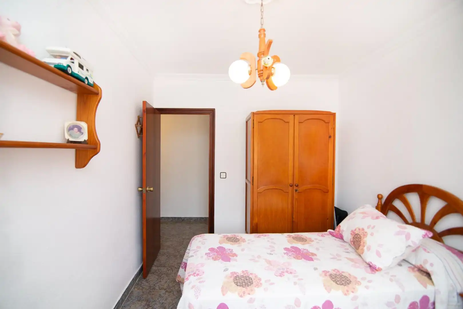 Bedroom of Houses for sale in Chiclana de la Frontera  with Air Conditioner, Private garden and Storage room