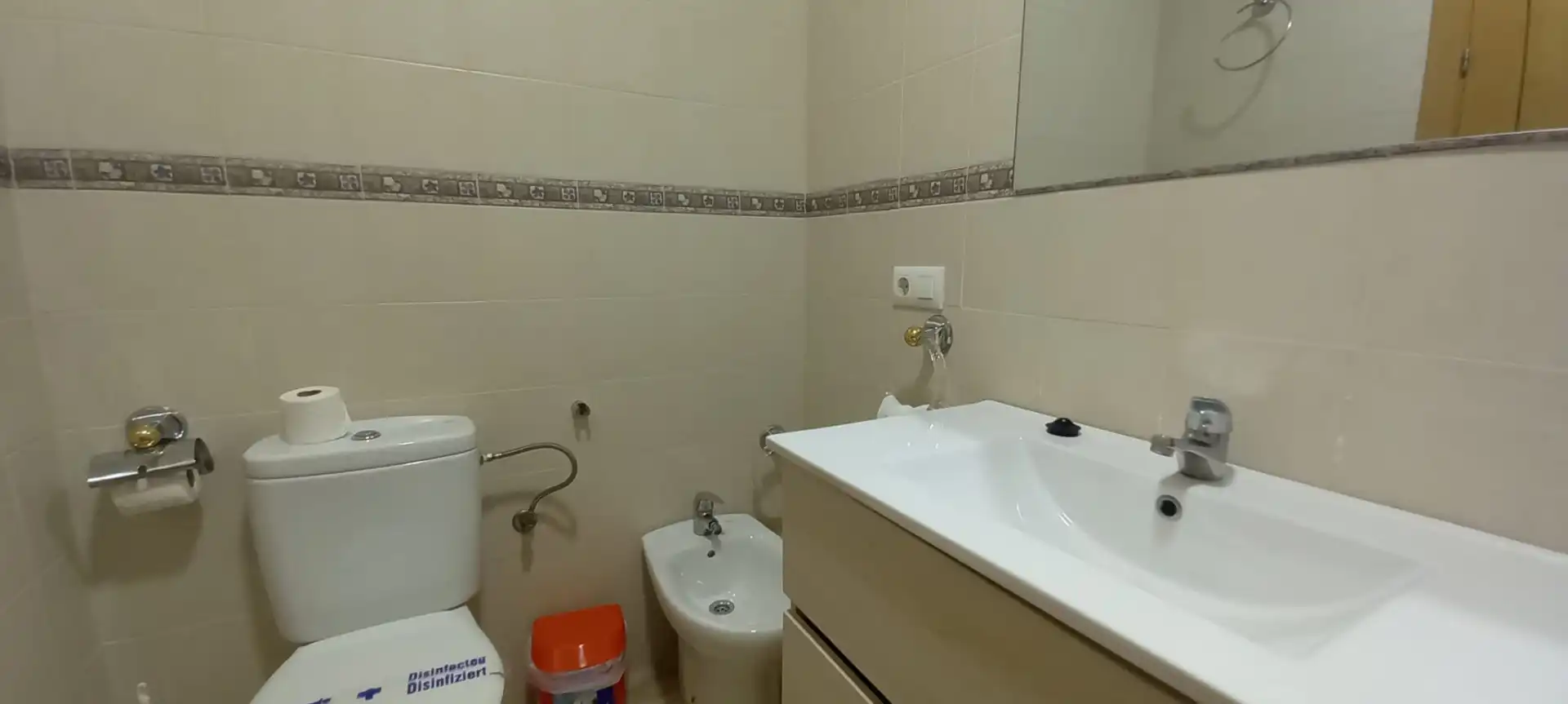 Bathroom of Apartments for rent in Chiclana de la Frontera  with Air Conditioner, Furnished and Oven