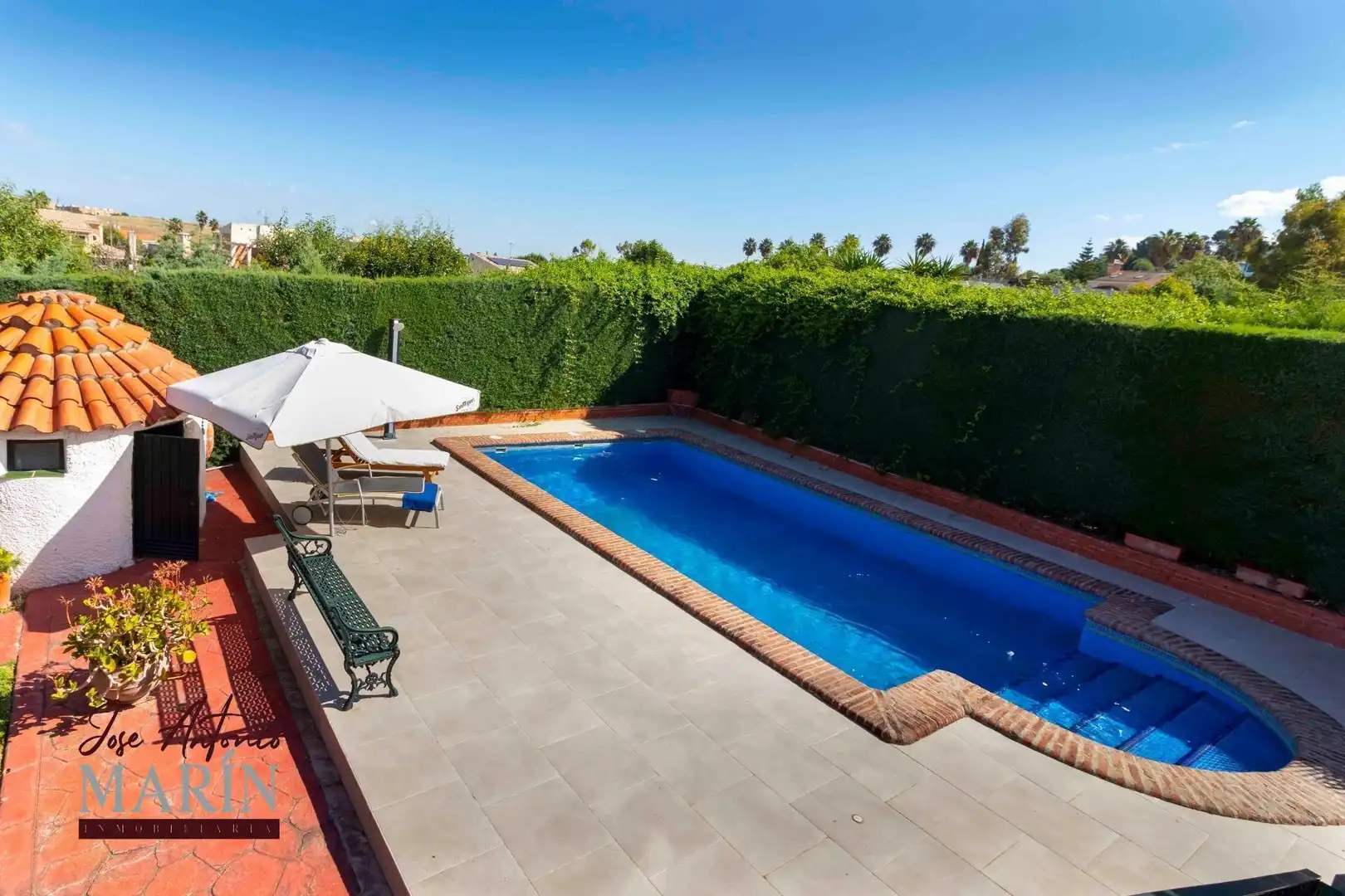 Piscina de Casa o chalet en venta en Badajoz con Aire acondicionado, Calefacción y Jardín privado