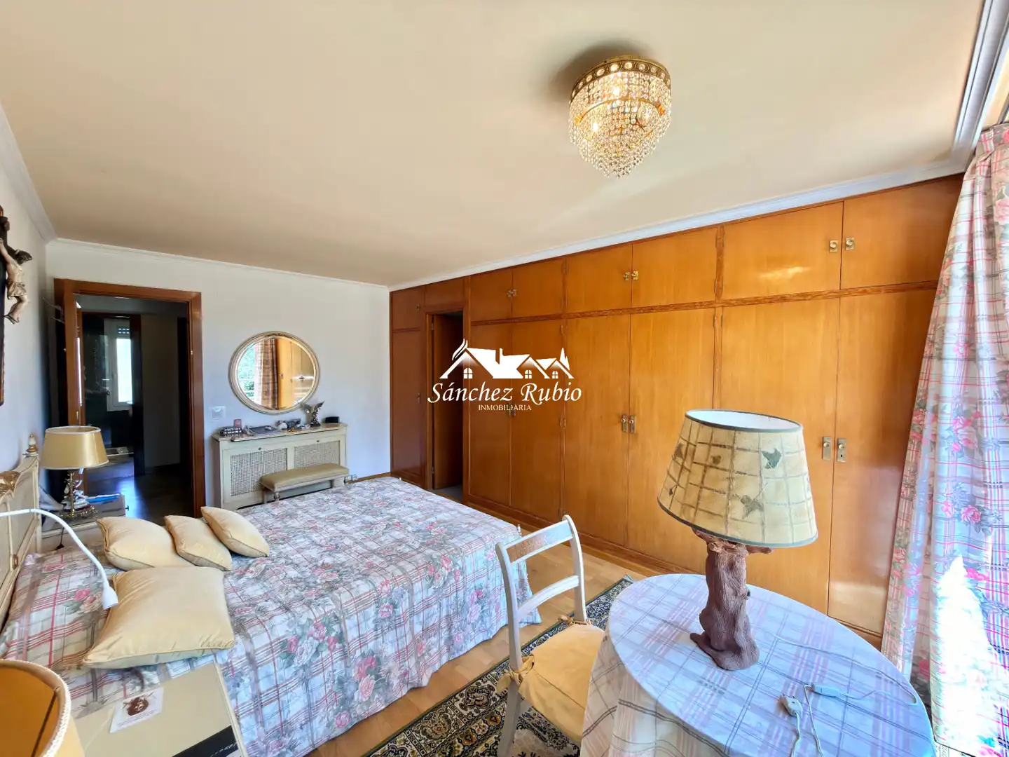 Dormitori de Casa o xalet en venda en Torrelodones amb Calefacció, Jardí privat i Parquet