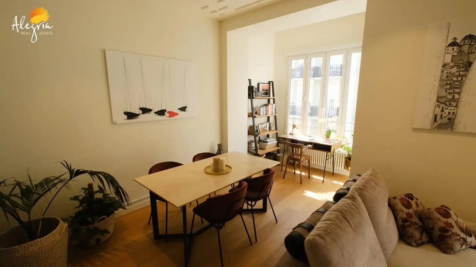 Menjador de Apartament en venda en Valencia amb Aire condicionat, Calefacció i Parquet