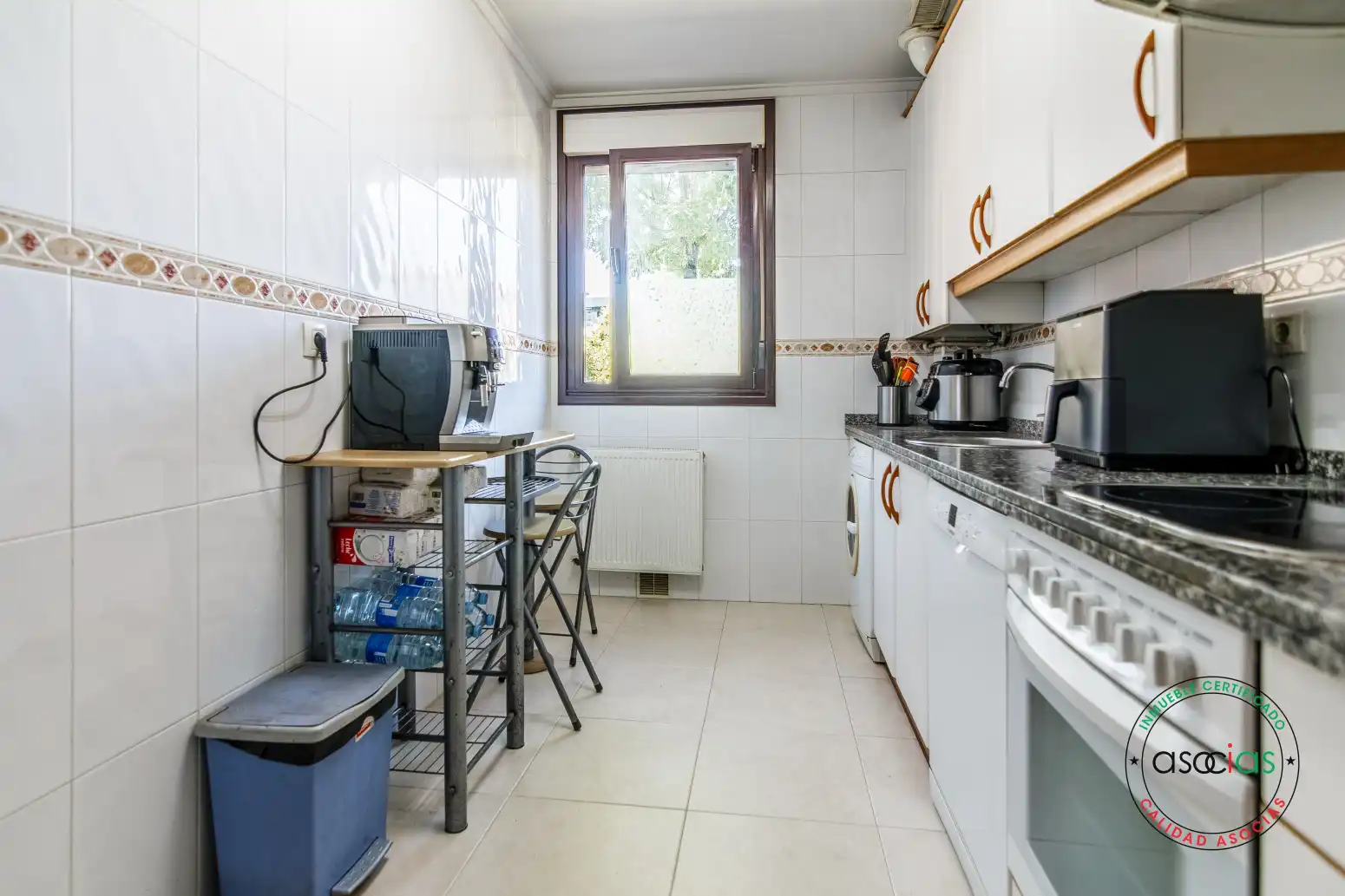 Kitchen of Flat for sale in Oviedo   with Heating and Storage room