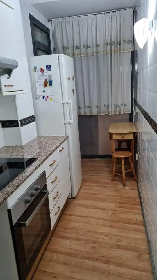 Küche von Wohnung zum Verkauf in Montcada i Reixac mit Klimaanlage, Heizung und Parkett