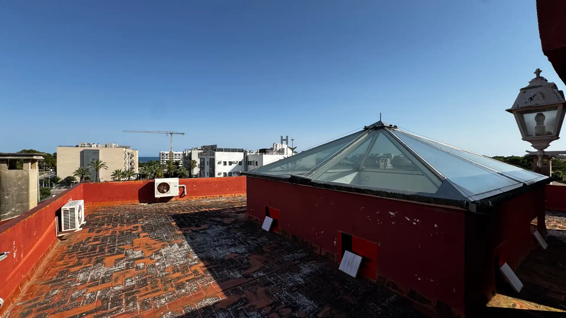 Vista exterior de Casa o xalet en venda en Torredembarra amb Aire condicionat, Calefacció i Jardí privat