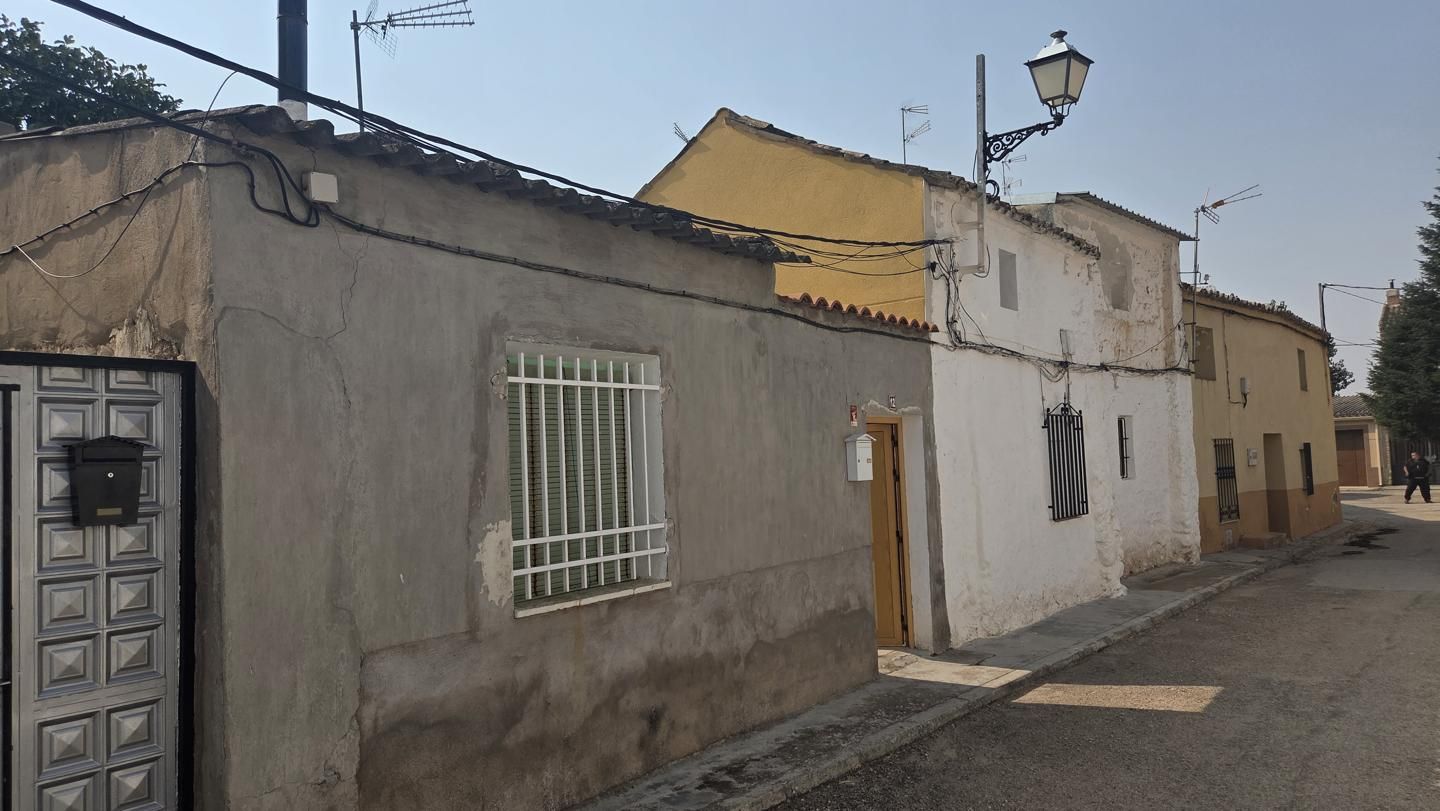 Vista exterior de Casa o xalet en venda en El Acebrón   amb Jardí privat
