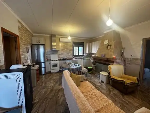 Cocina de Casa o chalet en venta en Sisante con Aire acondicionado, Calefacción y Terraza
