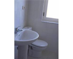 Bathroom of Flat for sale in Ponferrada