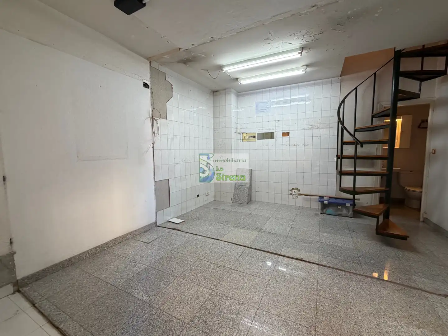 Gewerbefläche zur Miete in Calle Eladio Laredo 7, imagen 4