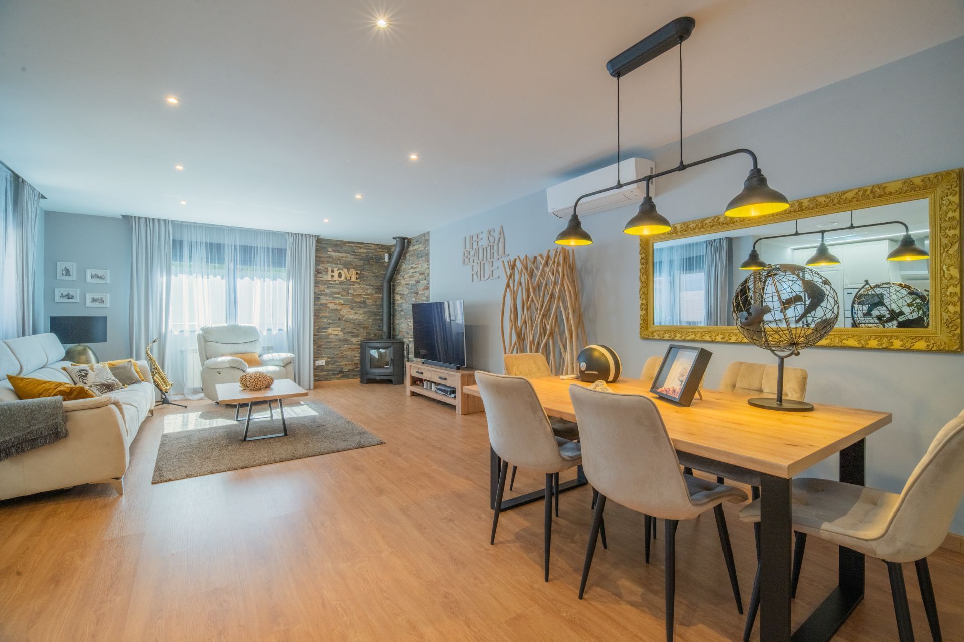 Living room of Houses for sale in Campo Real  with Air Conditioner, Heating and Terrace