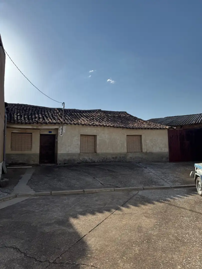 Vista exterior de Finca rústica en venta en Barcial de la Loma con Trastero