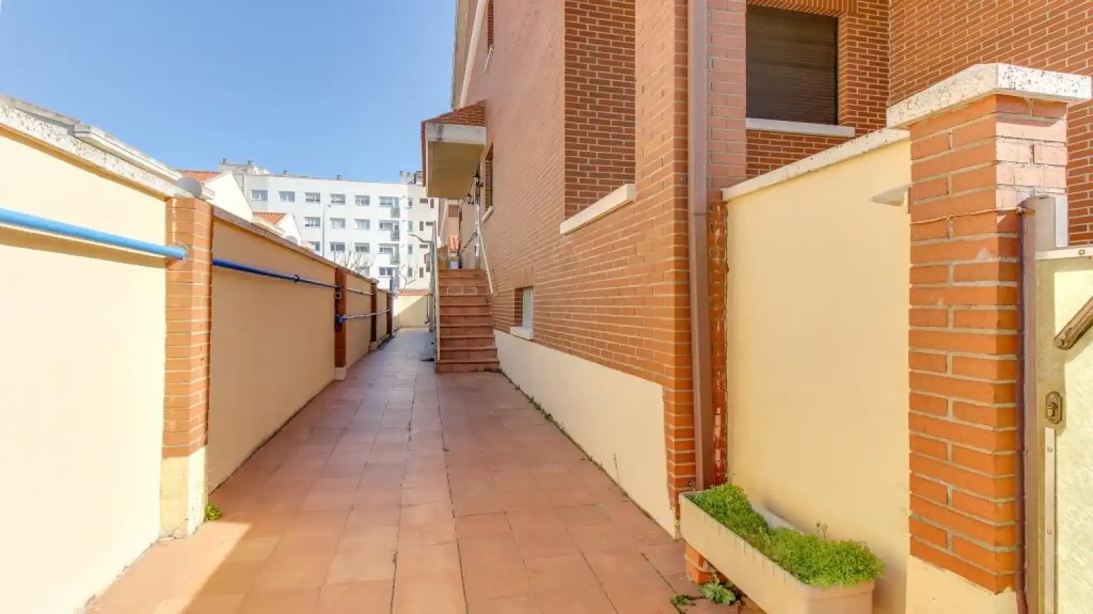 Vista exterior de Casa adosada en venta en Salamanca con Calefacción, Jardín privado y Parquet