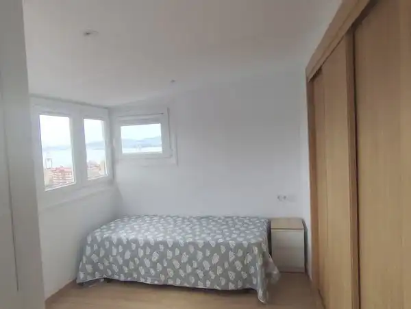 Habitación de Piso en venta en Vigo  con Calefacción y Trastero