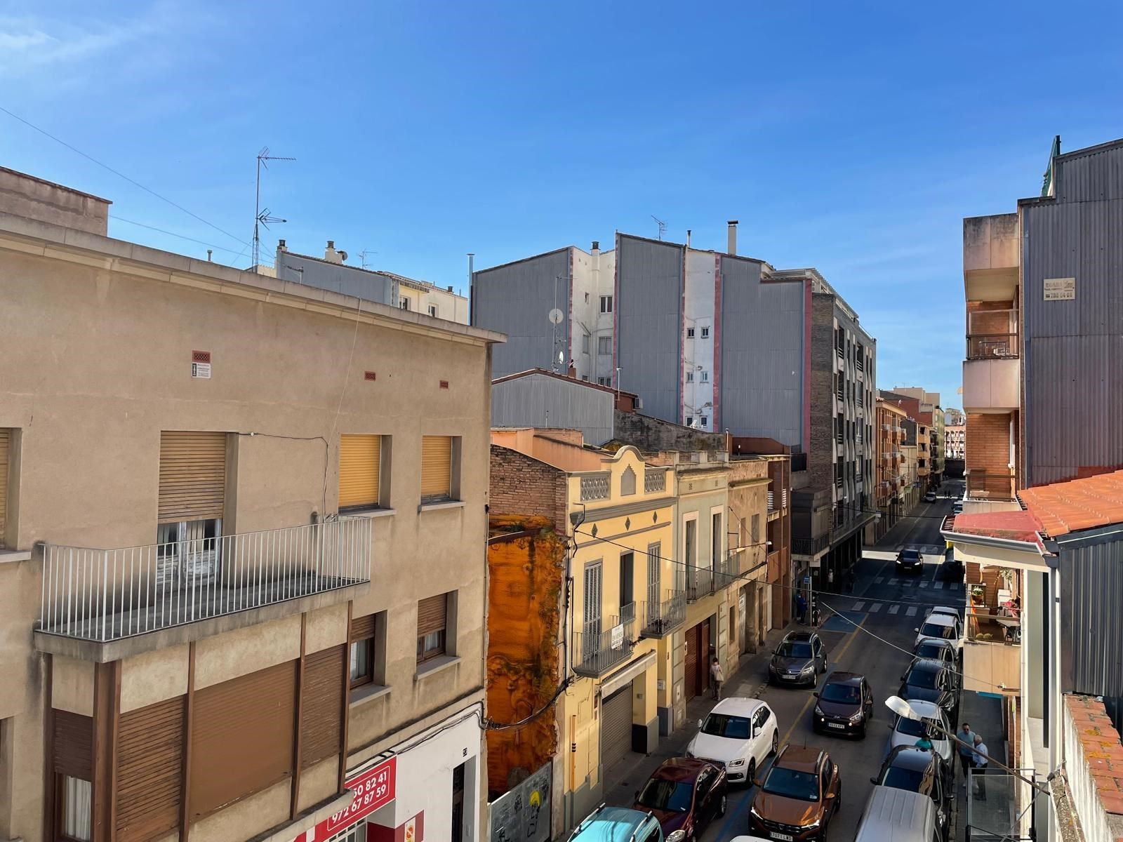 Vista exterior de Pis en venda en Figueres amb Calefacció